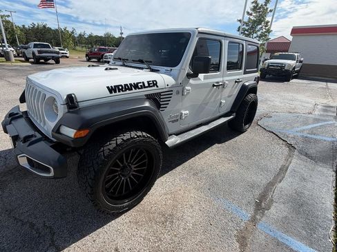 Used 2020 Jeep Wrangler Unlimited Sport S AWD/4WD image 4