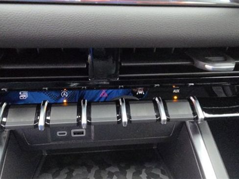 New 2026 GMC Canyon Elevation w/ Convenience Package image 24