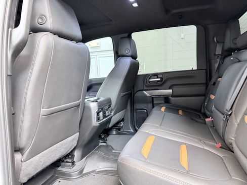 Used 2022 GMC Sierra 2500 AT4 w/ AT4 Premium Plus Package AWD/4WD image 24
