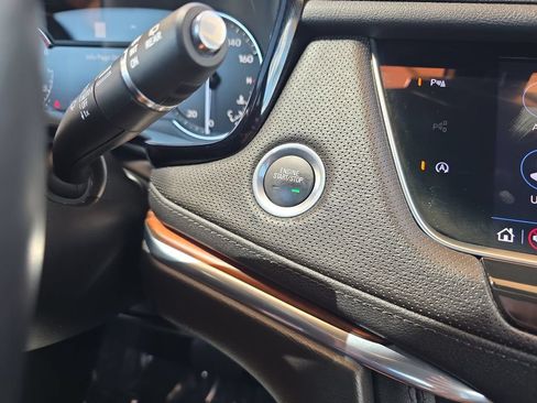 Certified 2024 Cadillac XT5 Premium Luxury w/ LPO, Premium Carpet Package FWD image 17