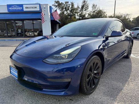 Used 2022 Tesla Model 3 Standard Range image 34