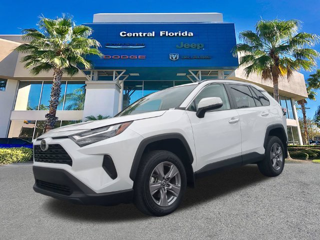 Used 2025 Toyota RAV4 XLE w/ Convenience Package FWD image 9