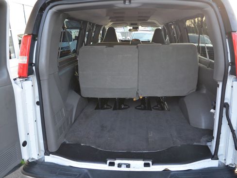 Used 2019 Chevrolet Express 3500 LT w/ LT Preferred Equipment Group image 11