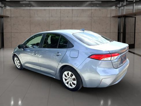 Used 2020 Toyota Corolla LE FWD image 5