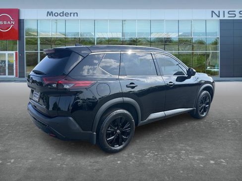 Certified 2023 Nissan Rogue SV w/ SV Premium B Package FWD image 5