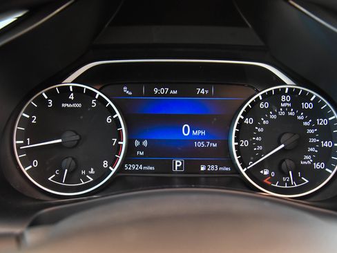 Used 2023 Nissan Murano SV image 27