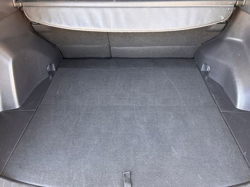 Used 2022 Toyota RAV4 XLE image 30