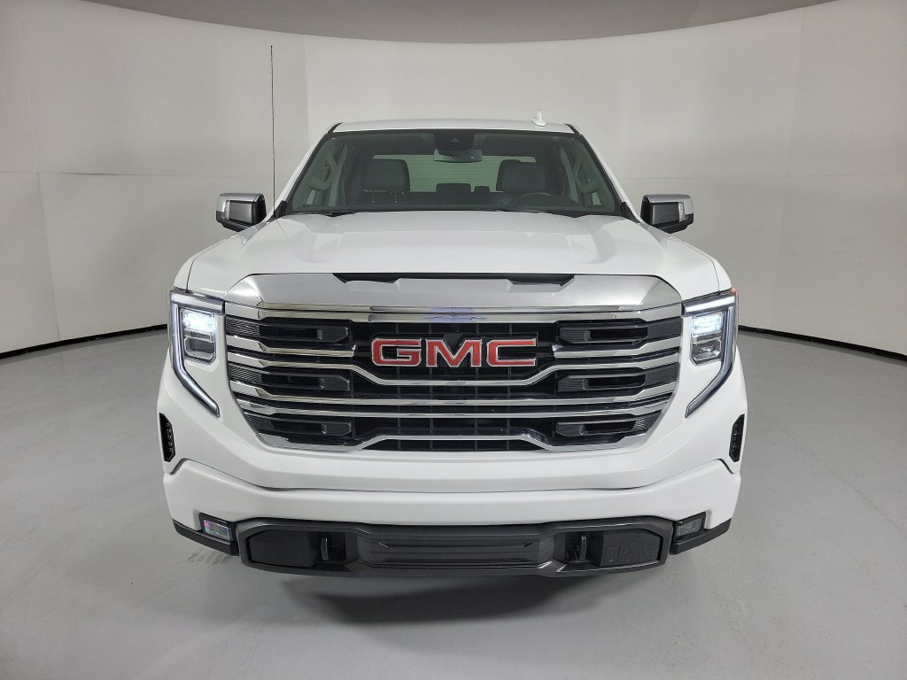 Used 2025 GMC Sierra 1500 SLT RWD image 2
