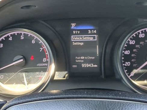 Used 2024 Toyota Camry SE image 24