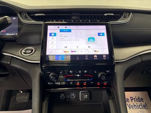 Used 2024 Jeep Grand Cherokee L Limited w/ Rear Seat Video Group I image 15