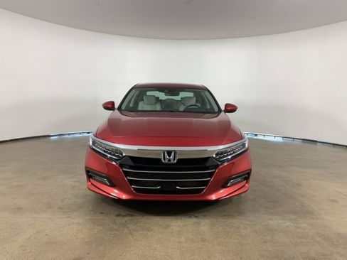 Used 2020 Honda Accord Touring image 3