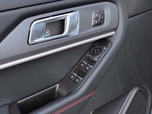 New 2025 Ford Explorer ST image 7