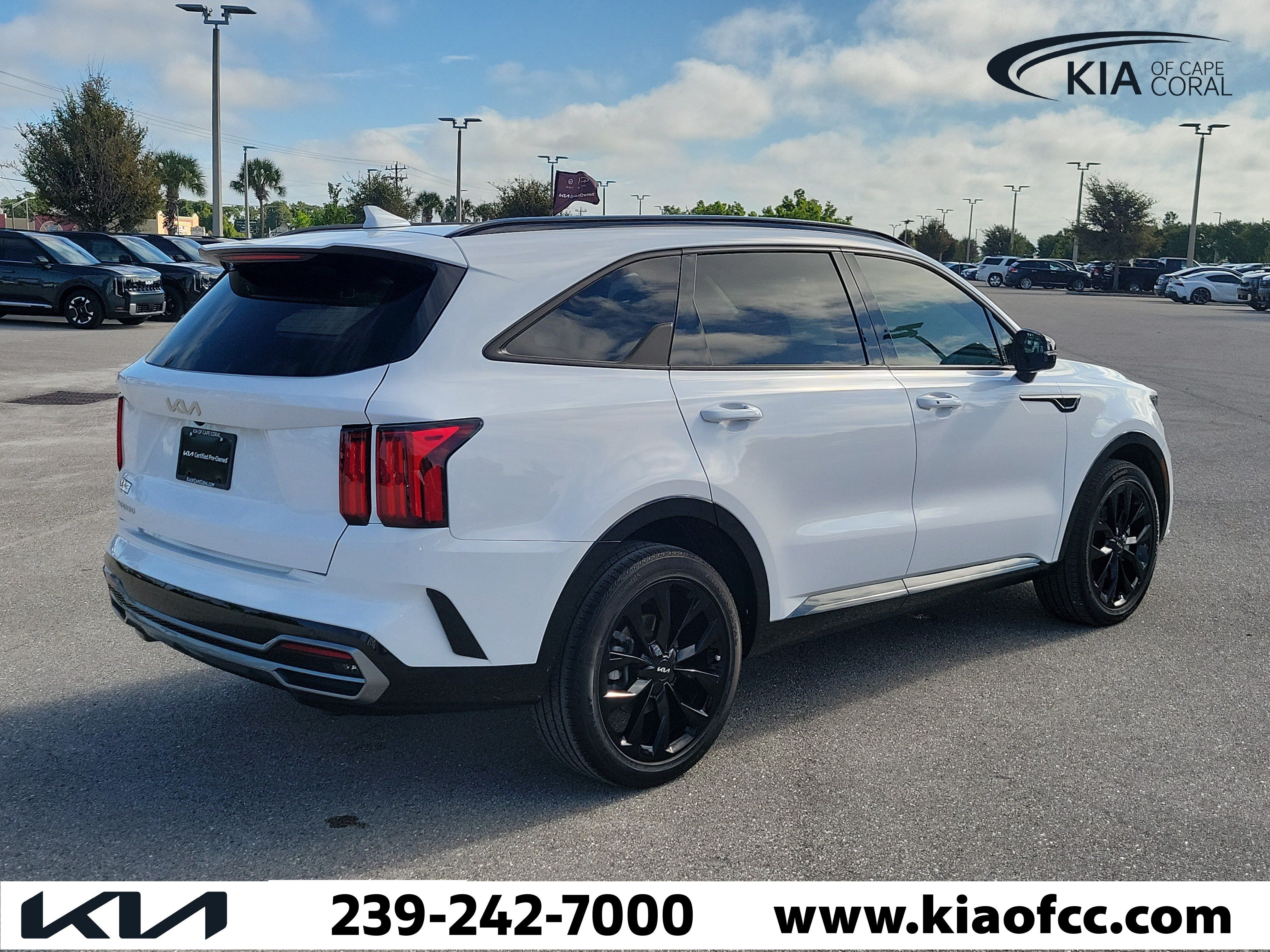 Certified 2023 Kia Sorento SX FWD image 6