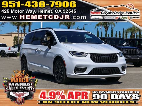 New 2026 Chrysler Pacifica Select w/ S Appearance Package image 1