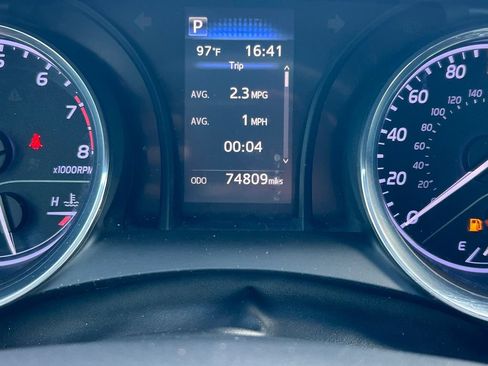 Used 2020 Toyota Camry LE FWD image 30
