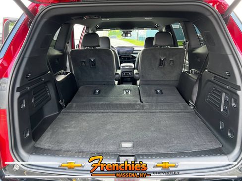 Used 2025 Buick Enclave Sport Touring w/ Power Package AWD/4WD image 6