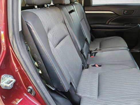 Used 2015 Toyota Highlander Plus image 21