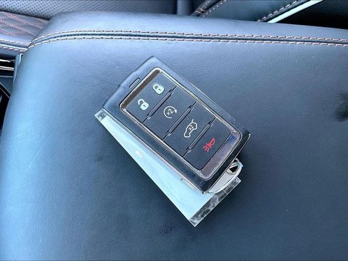 Used 2025 Jeep Grand Cherokee L Summit AWD/4WD image 11