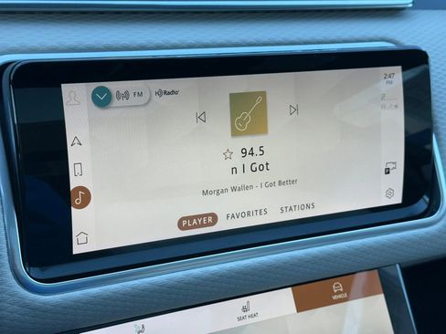 Used 2022 Land Rover Range Rover Velar R-Dynamic S image 18