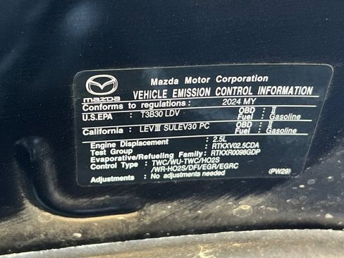 Used 2024 MAZDA MAZDA3 s image 33