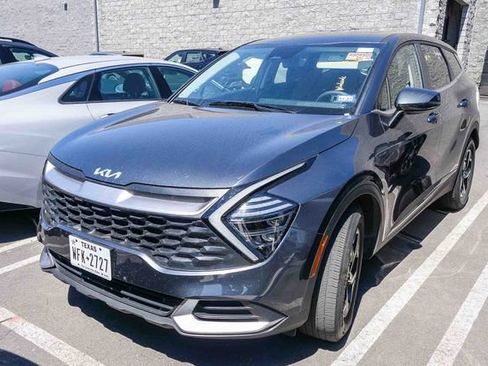 Certified 2025 Kia Sportage LX FWD image 5