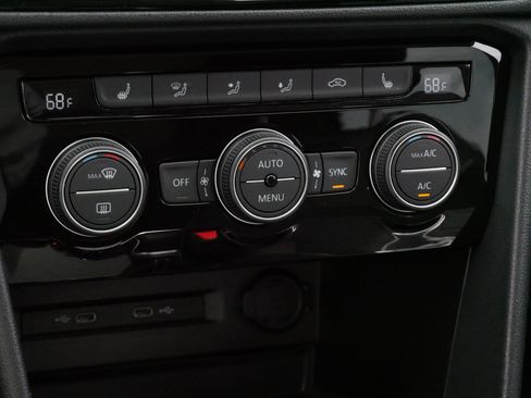 Certified 2023 Volkswagen Taos SEL image 23