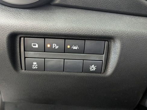 Used 2021 Nissan Versa S FWD image 13