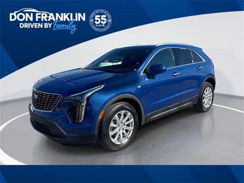 Used 2023 Cadillac XT4 Luxury w/ Cold Weather Package image 1