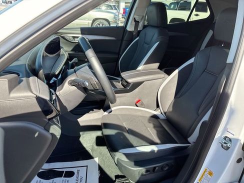 Used 2024 Buick Envision Sport Touring image 17