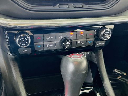 Used 2022 Jeep Compass High Altitude AWD/4WD image 16