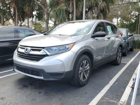 Used 2018 Honda CR-V LX image 3