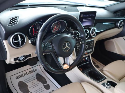 Used 2018 Mercedes-Benz CLA 250 image 15