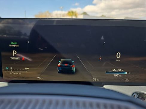 New 2026 Nissan Leaf Platinum+ w/ Cargo Package (Platinum+) image 18