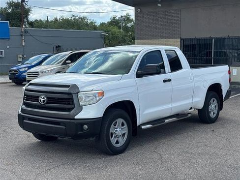 Used 2017 Toyota Tundra SR image 1