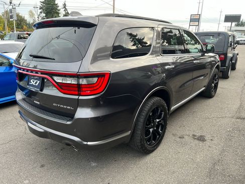 Used 2017 Dodge Durango Citadel w/ Technology Group image 4