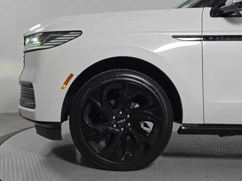 New 2027 Lincoln Navigator L Black Label AWD/4WD image 11