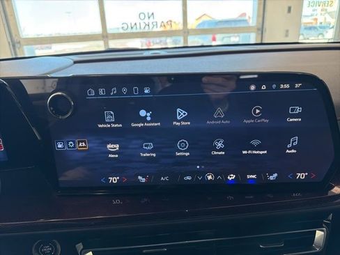 Used 2024 Chevrolet Traverse Z71 AWD/4WD image 26