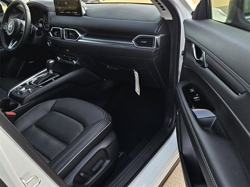 New 2025 MAZDA CX-5 AWD 2.5 S w/ Premium Plus Pkg image 6