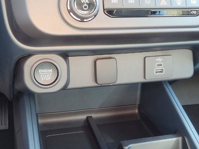 Used 2025 Ford Maverick Lobo AWD/4WD image 48
