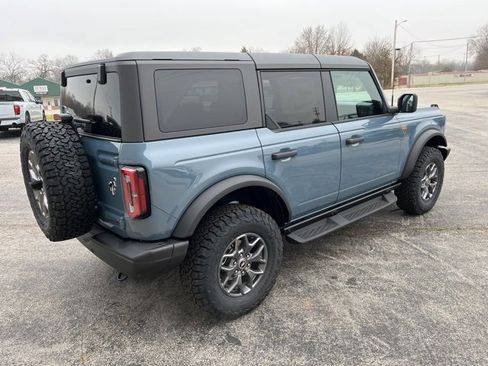 New 2025 Ford Bronco Badlands image 5
