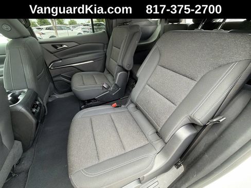 Used 2025 Chevrolet Traverse LT AWD/4WD image 27