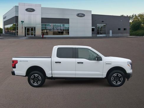 Used 2022 Ford F150 Lightning Pro w/ Tow Technology Package image 12