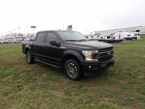 Used 2018 Ford F150 XLT w/ Equipment Group 302A Luxury image 4