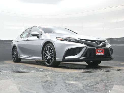 Used 2023 Toyota Camry SE image 25