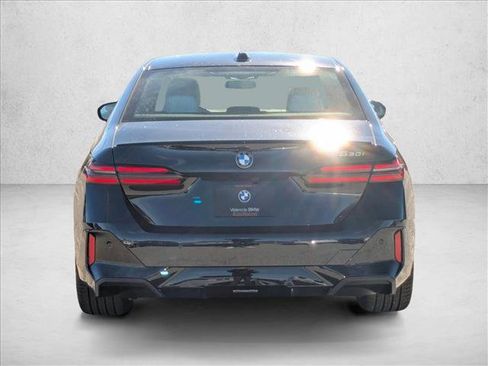 Used 2026 BMW 530i w/ M Sport Package image 8