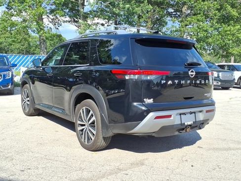 Used 2025 Nissan Pathfinder Platinum w/ Cargo Package AWD/4WD image 18