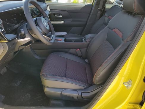 New 2026 Nissan Kicks SR w/ Cold Weather Package image 6