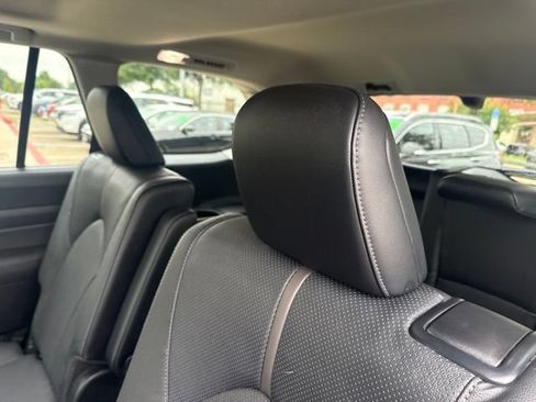 Used 2024 Toyota Grand Highlander AWD image 8