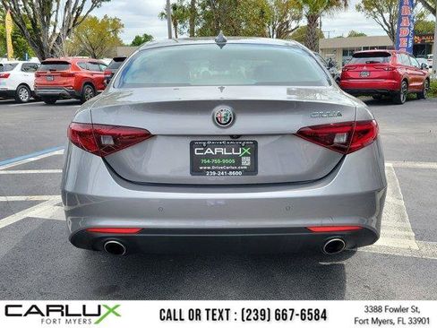 Used 2018 Alfa Romeo Giulia RWD image 5