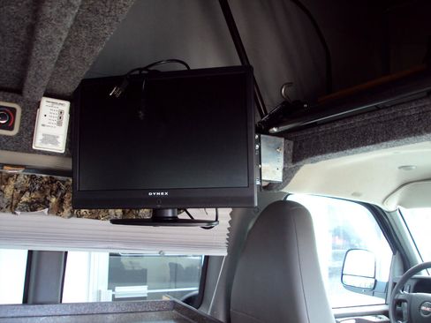 Used 2014 GMC Savana 1500 LT w/ LT Preferred Equipment Group image 19